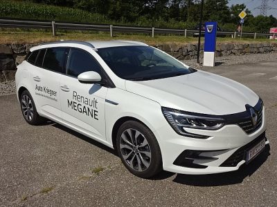 Renault Mégane Grandtour Intens TCe 140 EDC PF bei Autohaus Kriegner in 